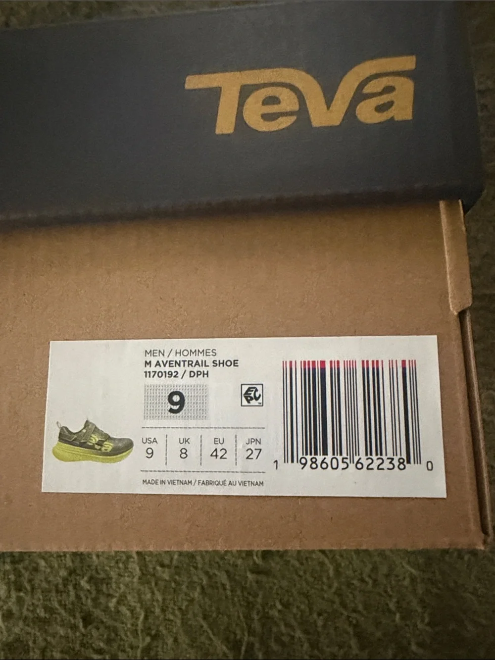 Gray & Yellow Men's Athletic Sneakers